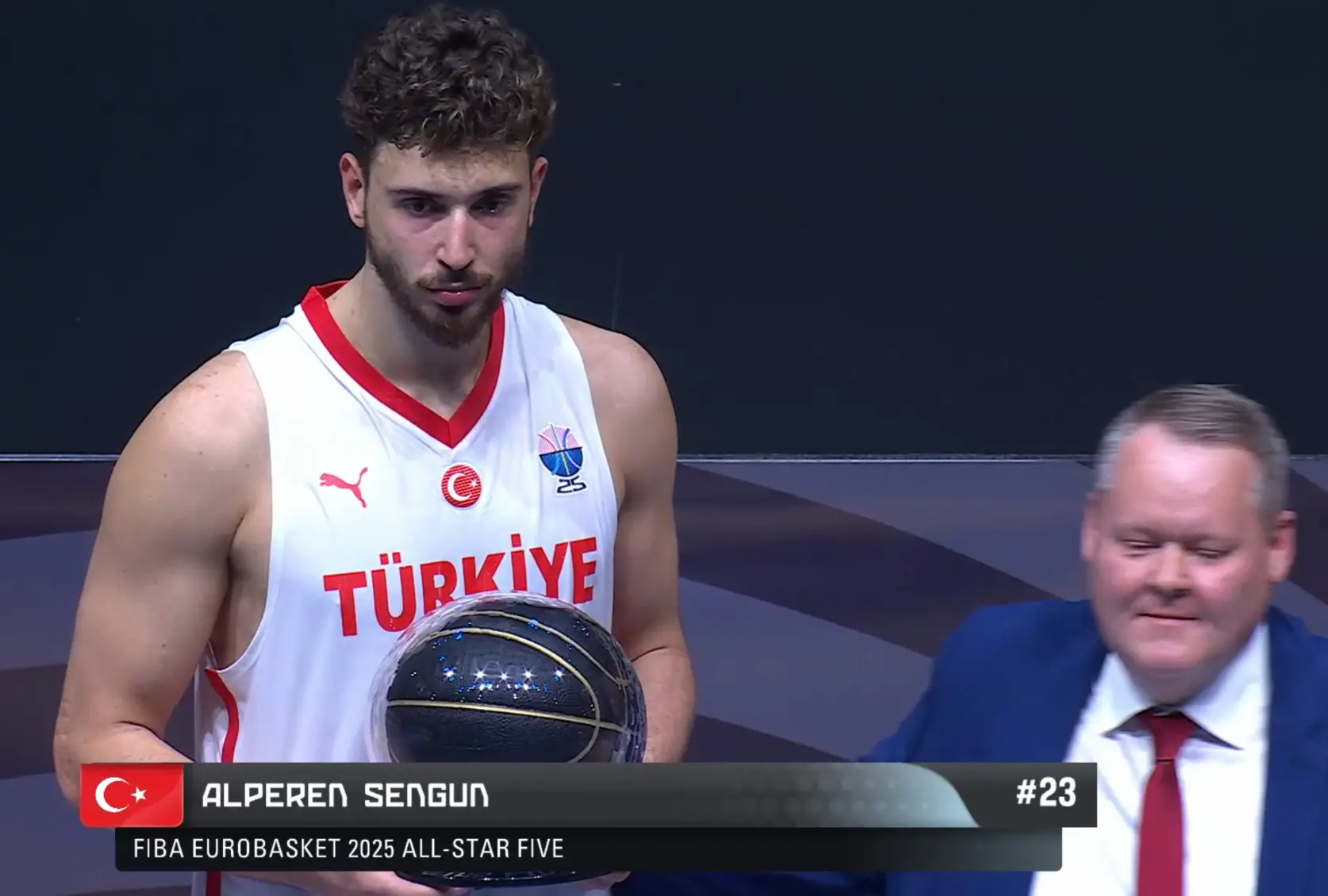 礼全程黑脸, 严肃 礼全程黑脸, 严肃