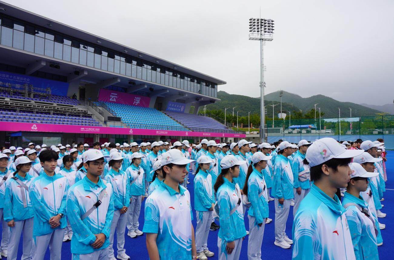 大型显示屏, 家里把毛毯, AA 大型显示屏, 家里把毛毯, AA