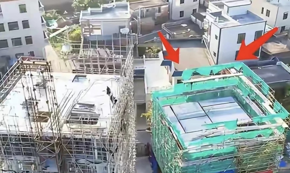 人机进行, 行施工, 家的另一处